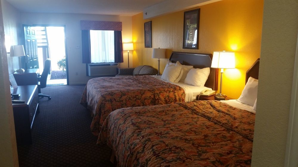 Red Roof Inn & Suites Rom Exterior foto
